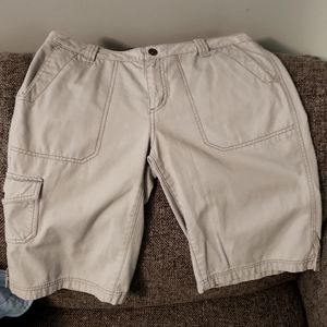 Vintage Gander Mtn gorpcore hiking, cargo shorts.  Women's 10. Soft gray